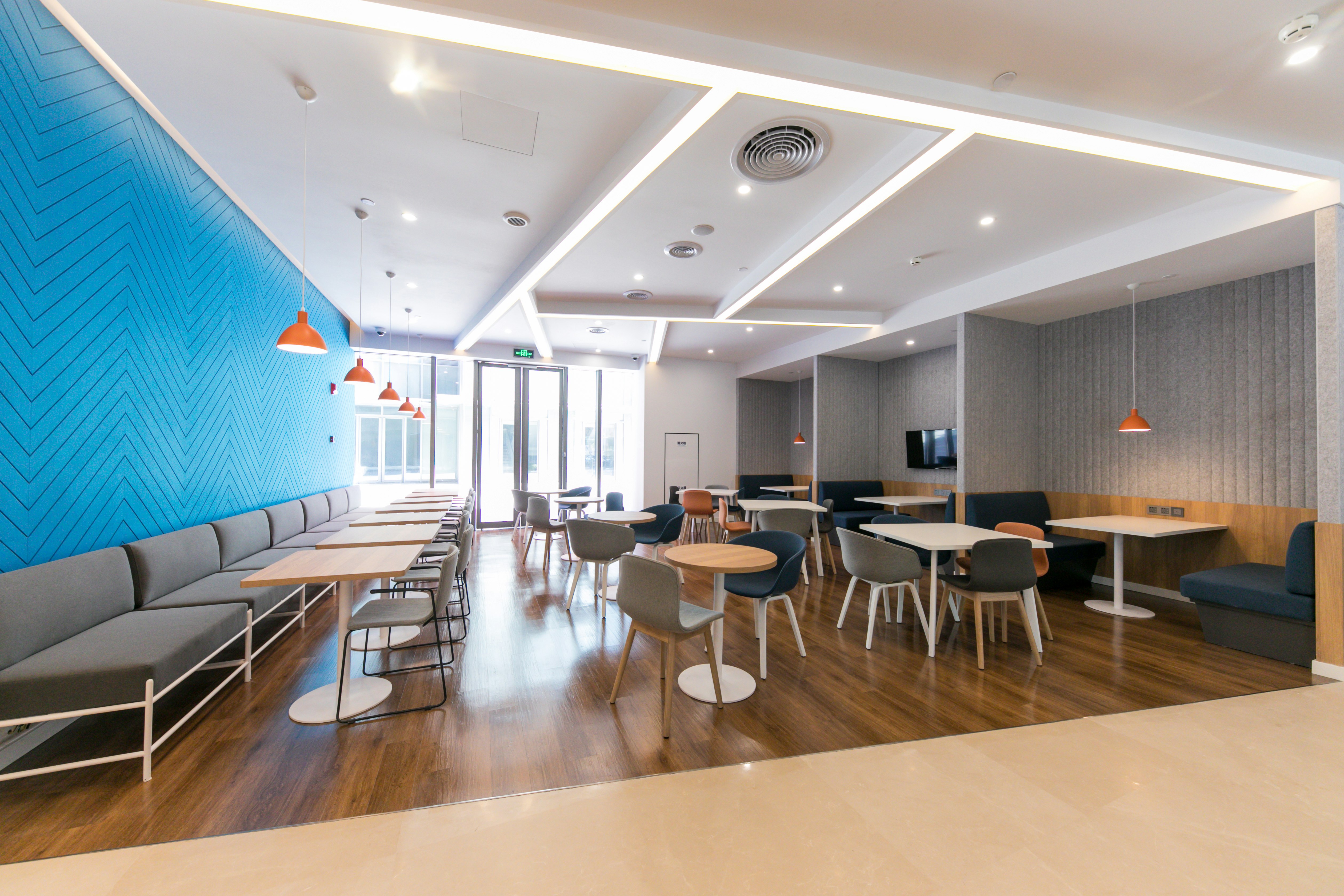 Holiday Inn Express Shanghai Tangzhen 62/63