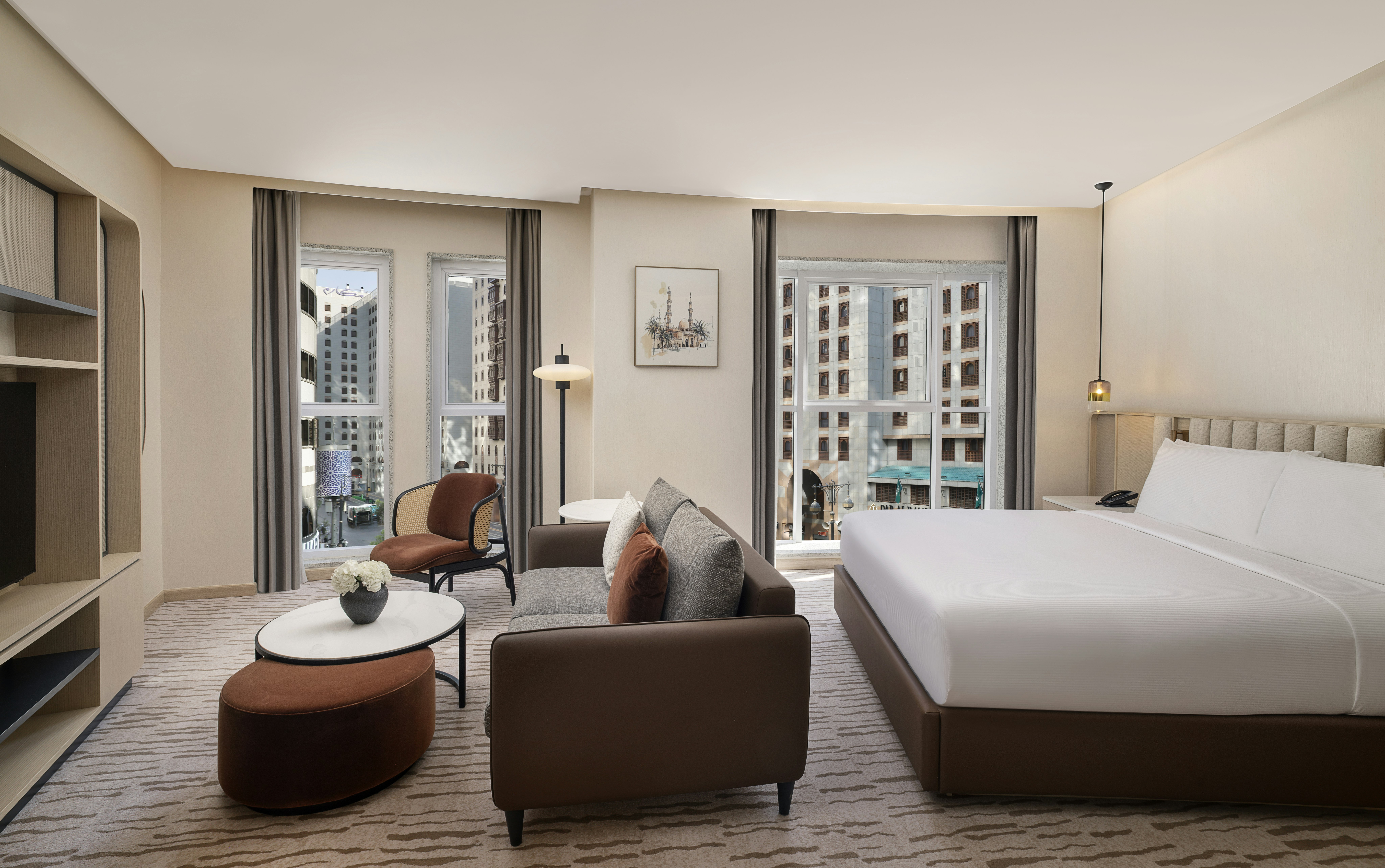 PALM, JUNIOR SUITE, KING BED
