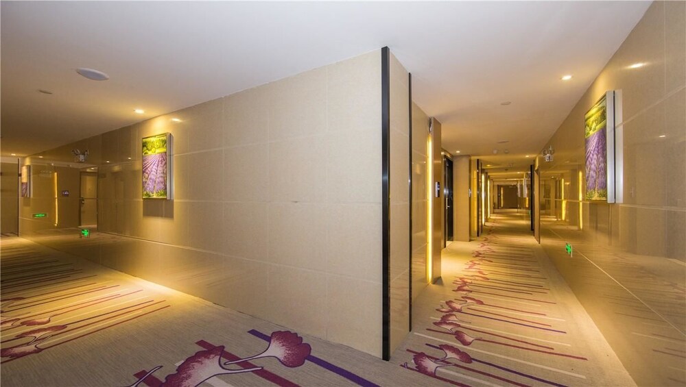 Lavade Hotel Gz Kecun Metro Station Branch 49/56
