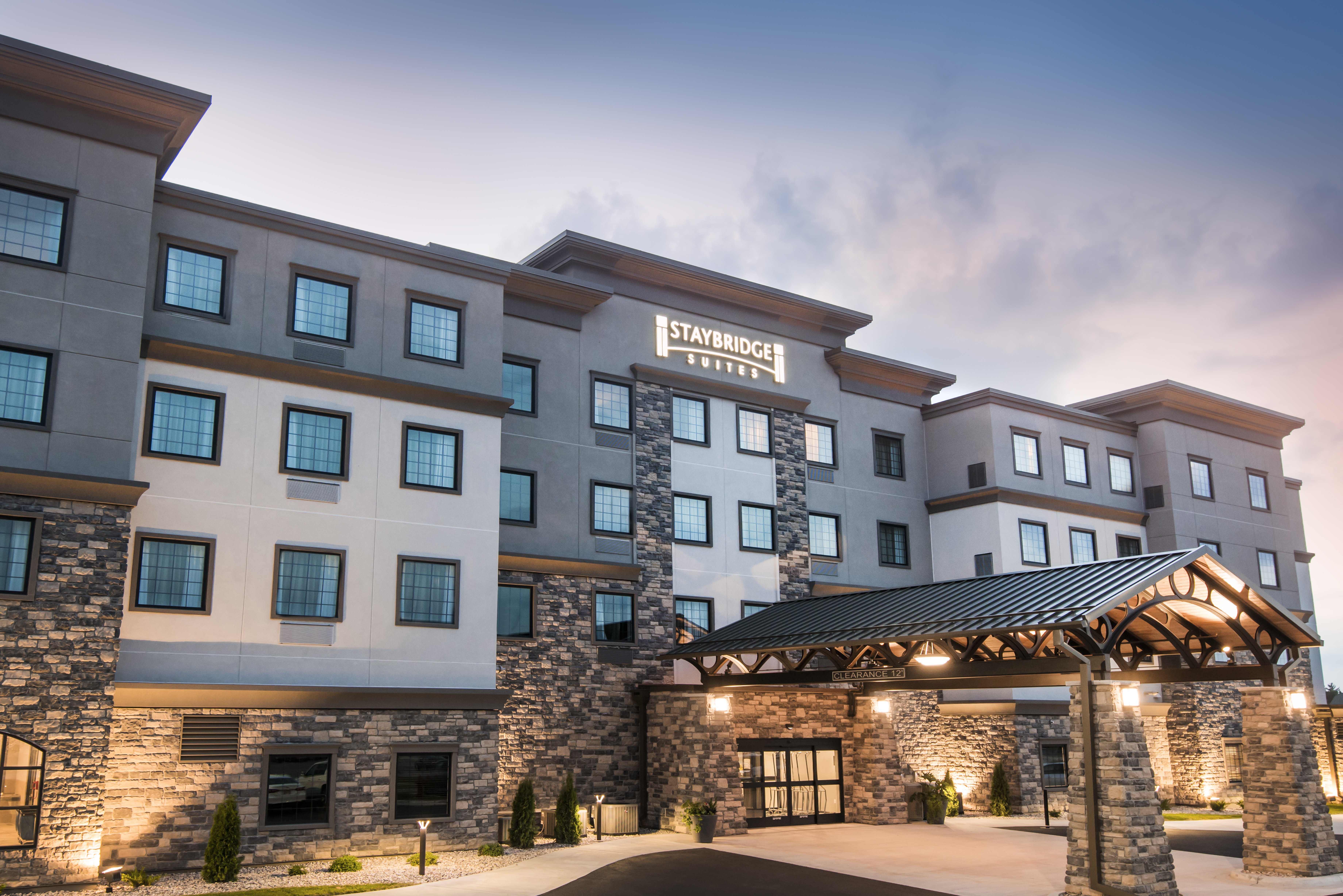 Staybridge Suites Wisconsin Dells - Lake Delton 2/58