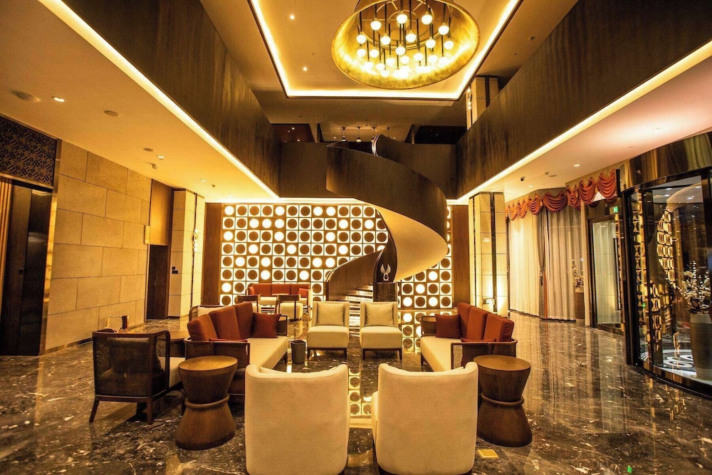 Ramada by Wyndham Diqing 20/27