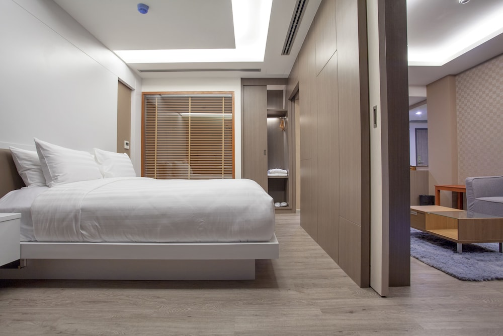 The Zense Boutique Hotel 17/45