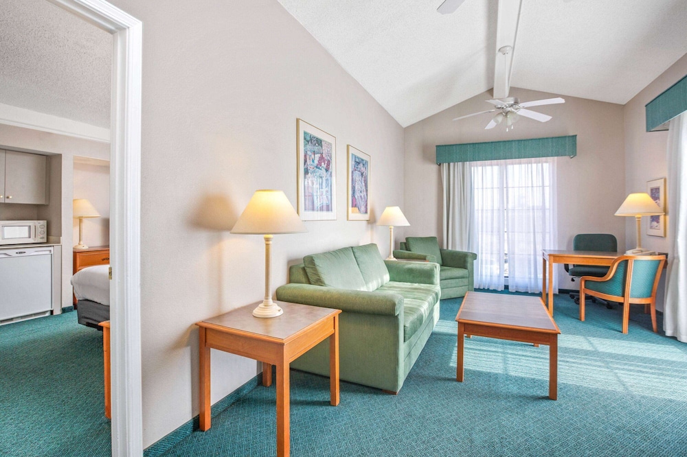 Days Inn by Wyndham Reno 31/47