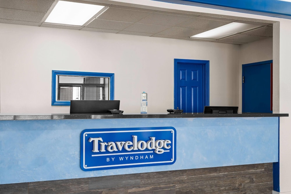 Travelodge by Wyndham Imperial/El Centro 8/48