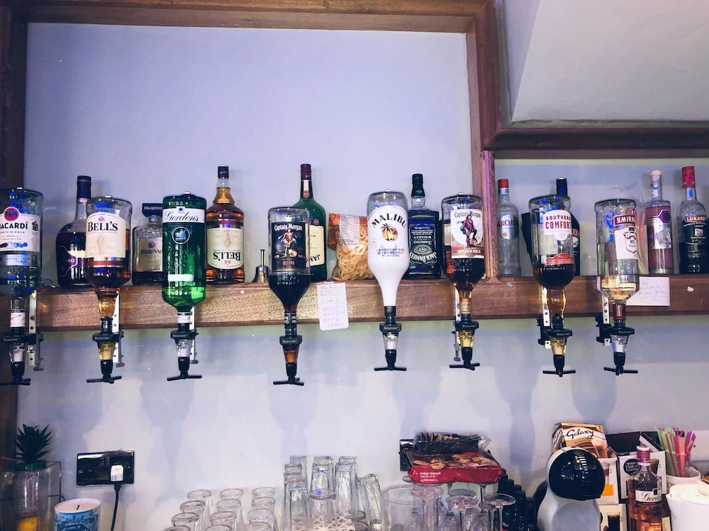 Six Bells Hotels 28/47