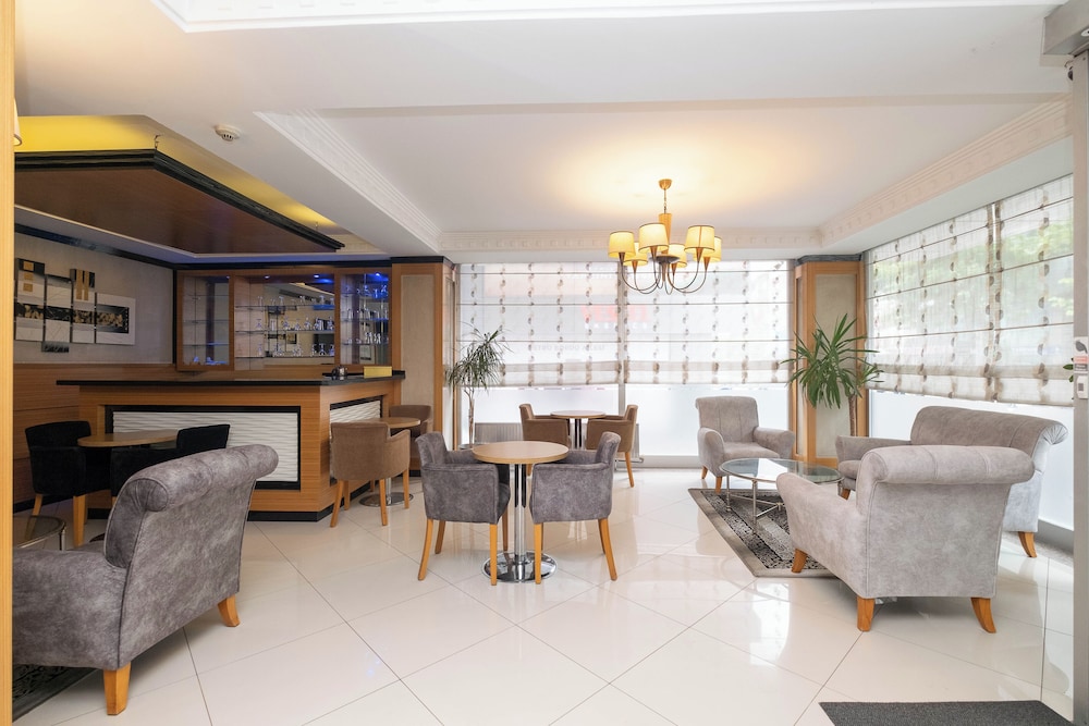 My Rose Hotel 28/44