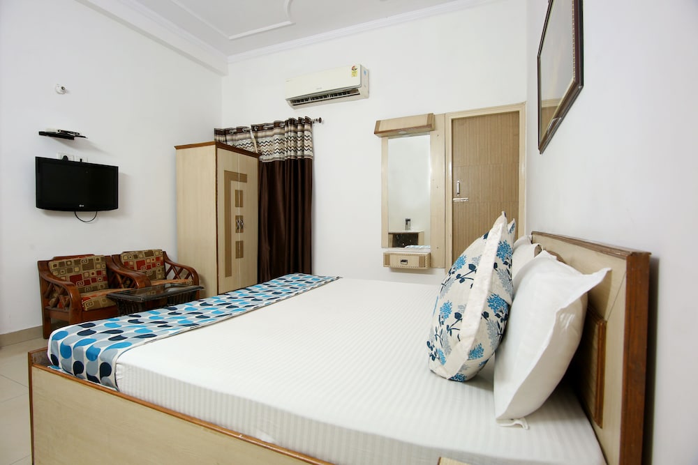 HOTEL RIYA PALACE 25/50
