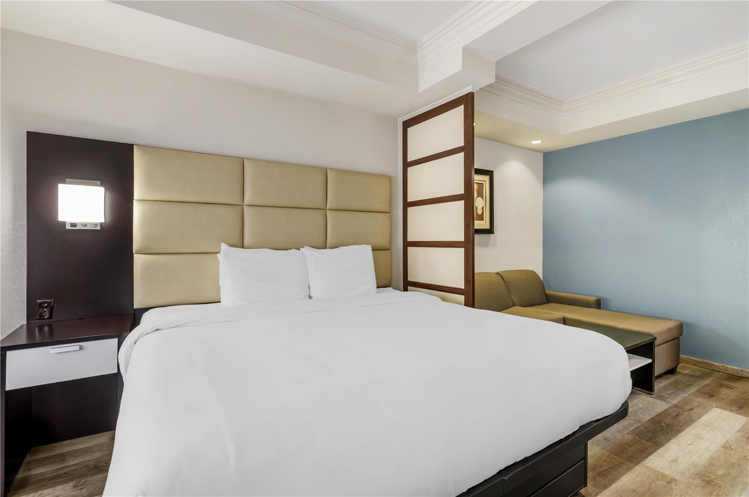 Best Western Plus JFK Inn & Suites 12/49