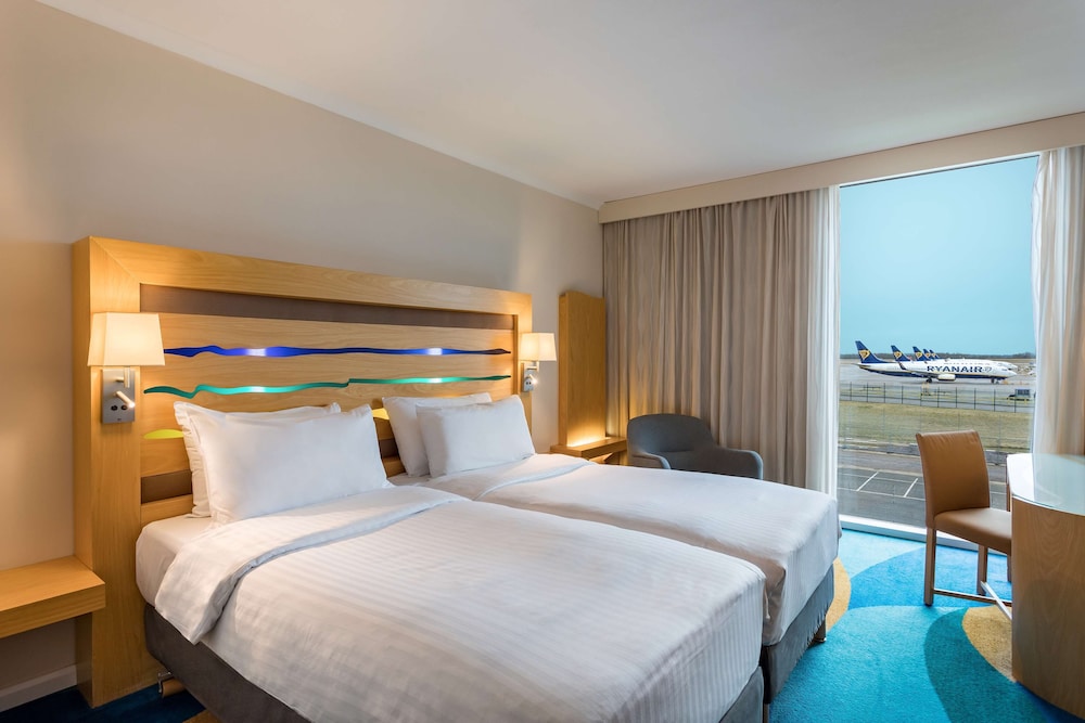 Standard, Double Bed, Runway View