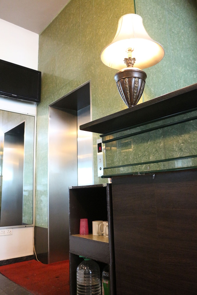 Subang Valley Hotel 18/59