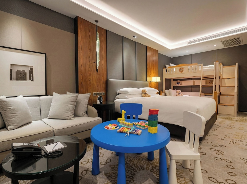 Hyatt Regency Bangkok Sukhumvit 51/76