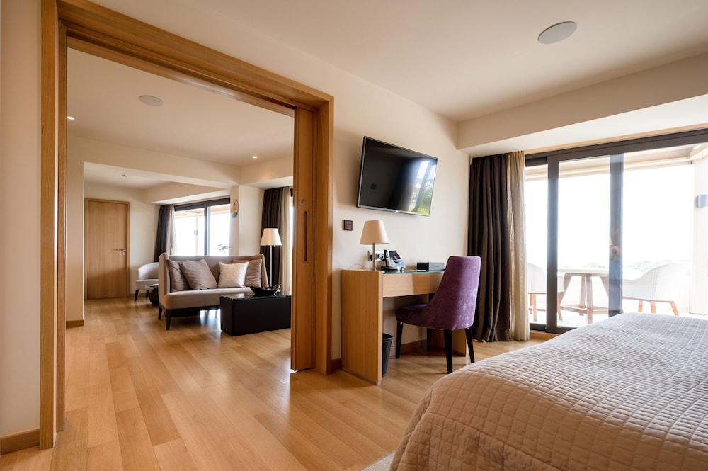 Penthouse, Sea View