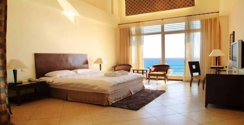 Chateau Beach Resort 15/78