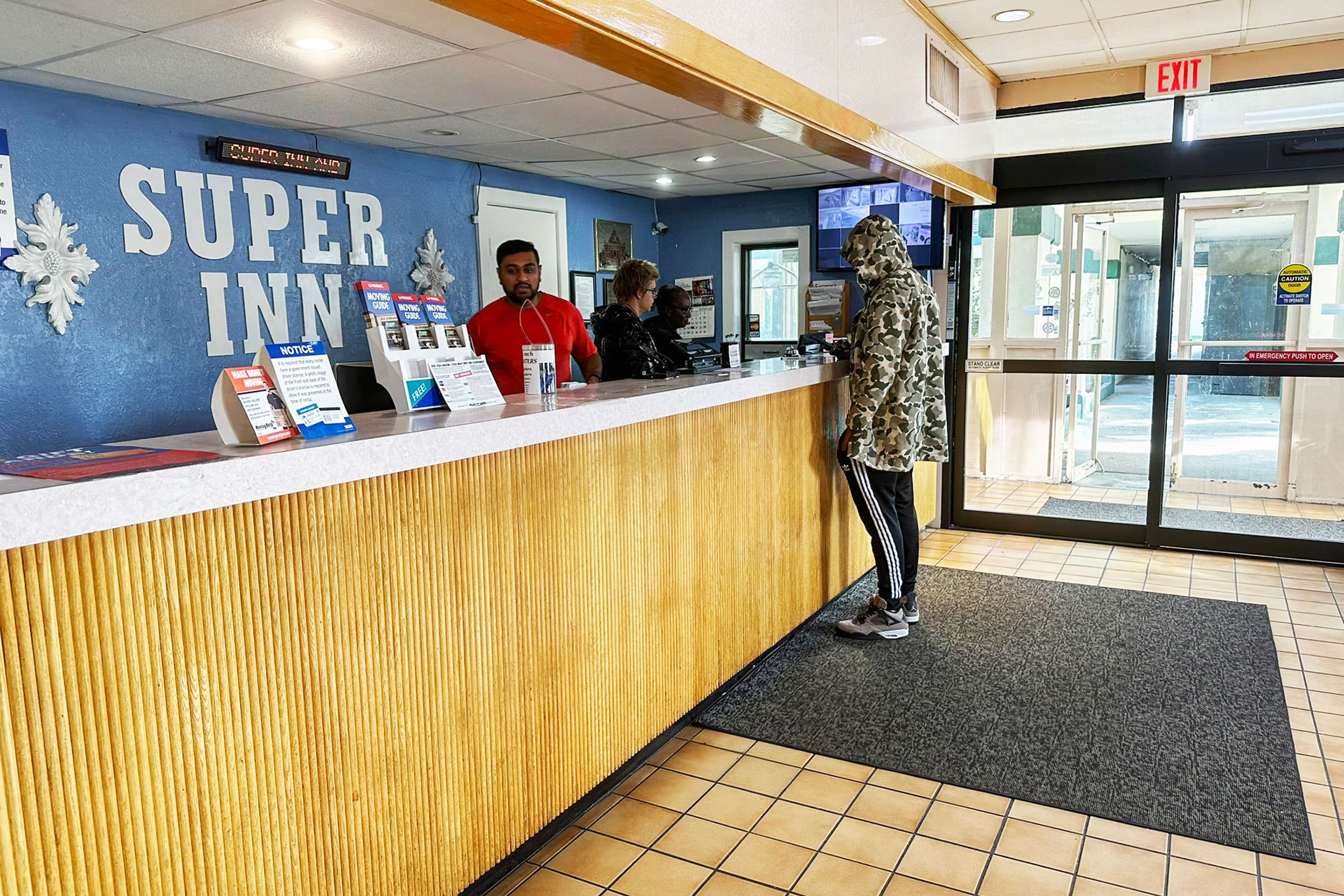Super Inn & Suites by OYO Milledgeville 30/83