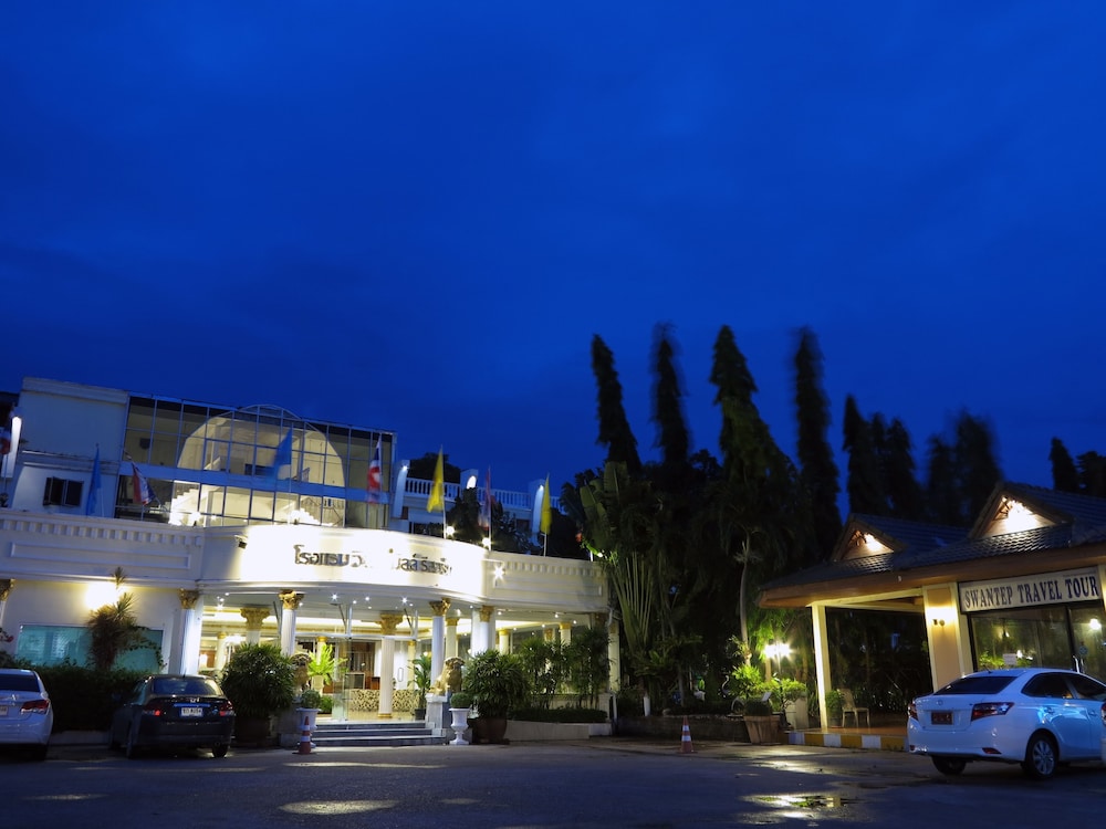 Wind Mill Resort 3/72