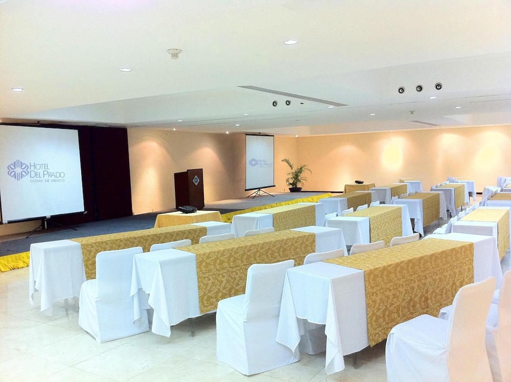 Del Prado Hotel 6/69