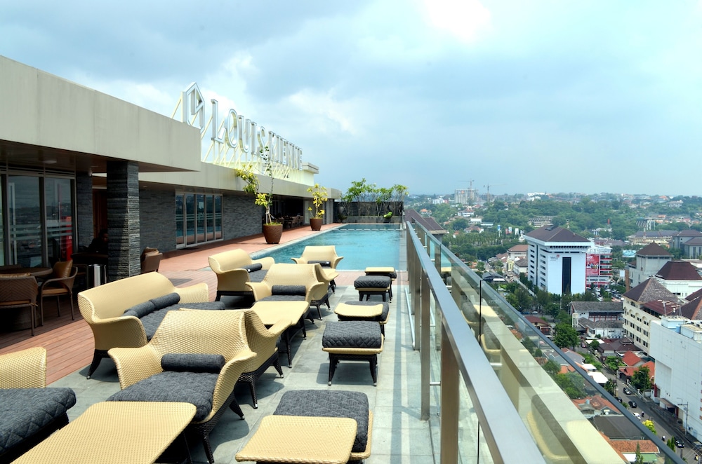 Louis Kienne Hotel Simpang Lima 64/67