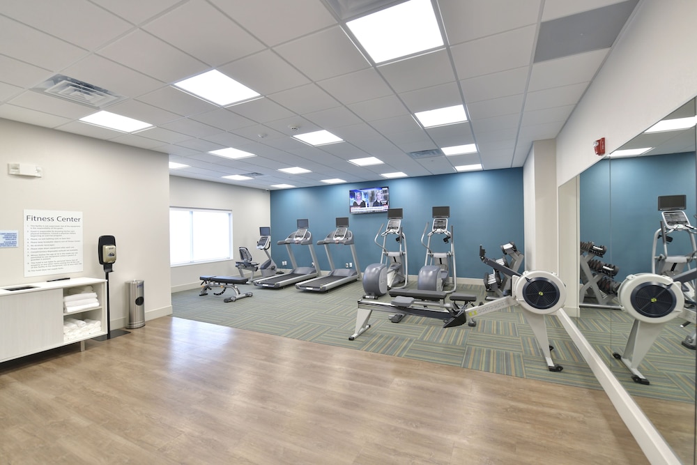 Holiday Inn Express Suites Millersburg 33/52
