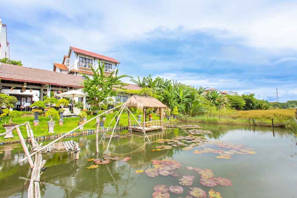 Riverside Impression Homestay Villa 55/65