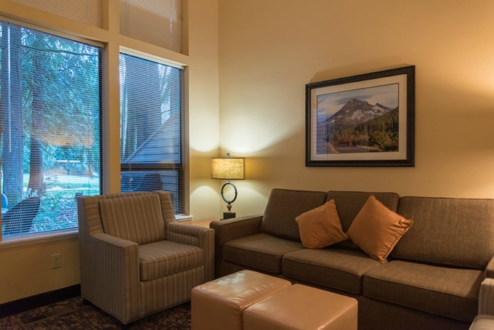 Whispering Woods Resort 30/65