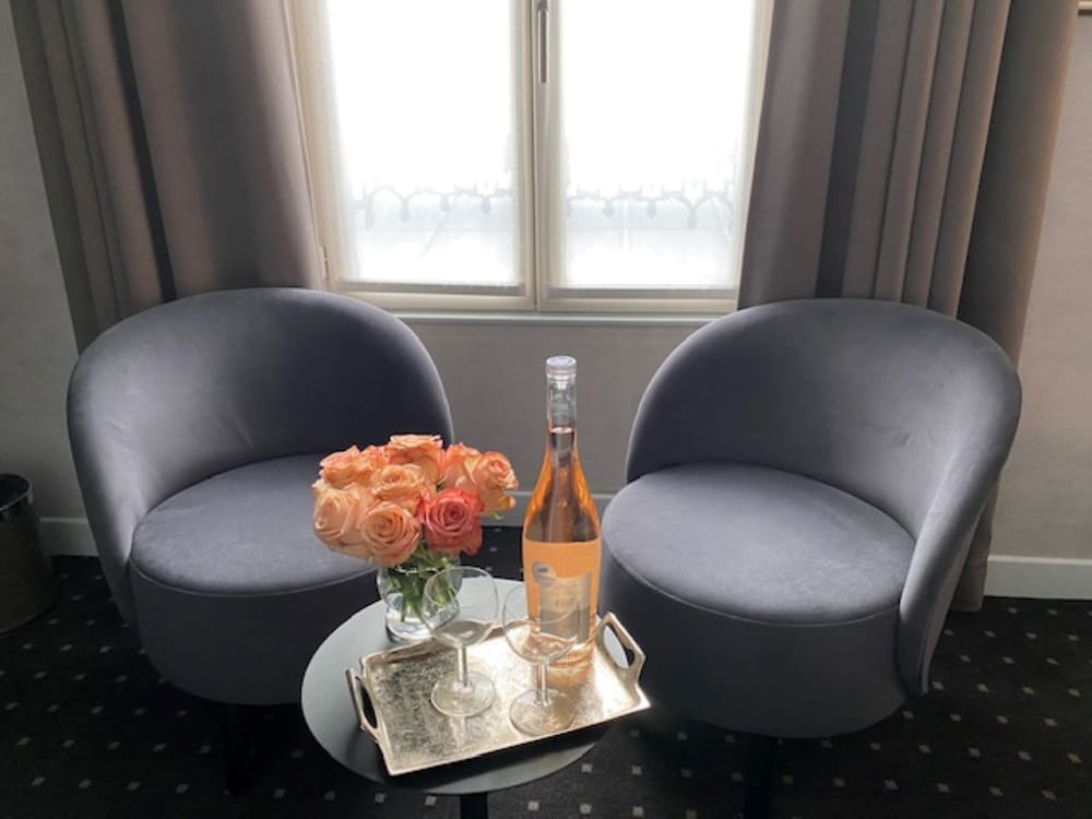 Hotel de la Paix Tour Eiffel 43/63