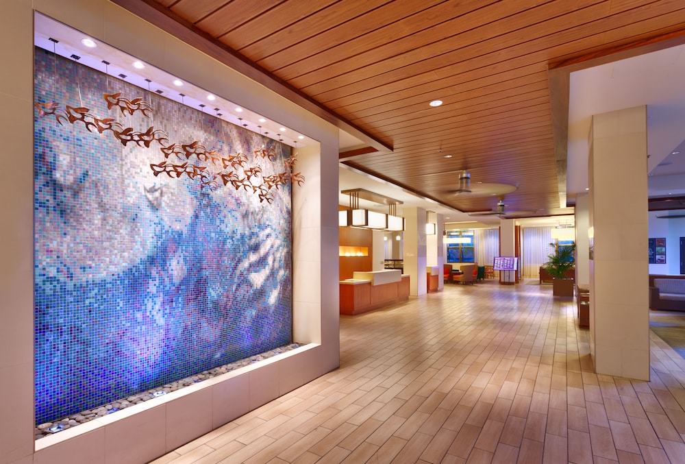 Hyatt Place Waikiki Beach 10/71