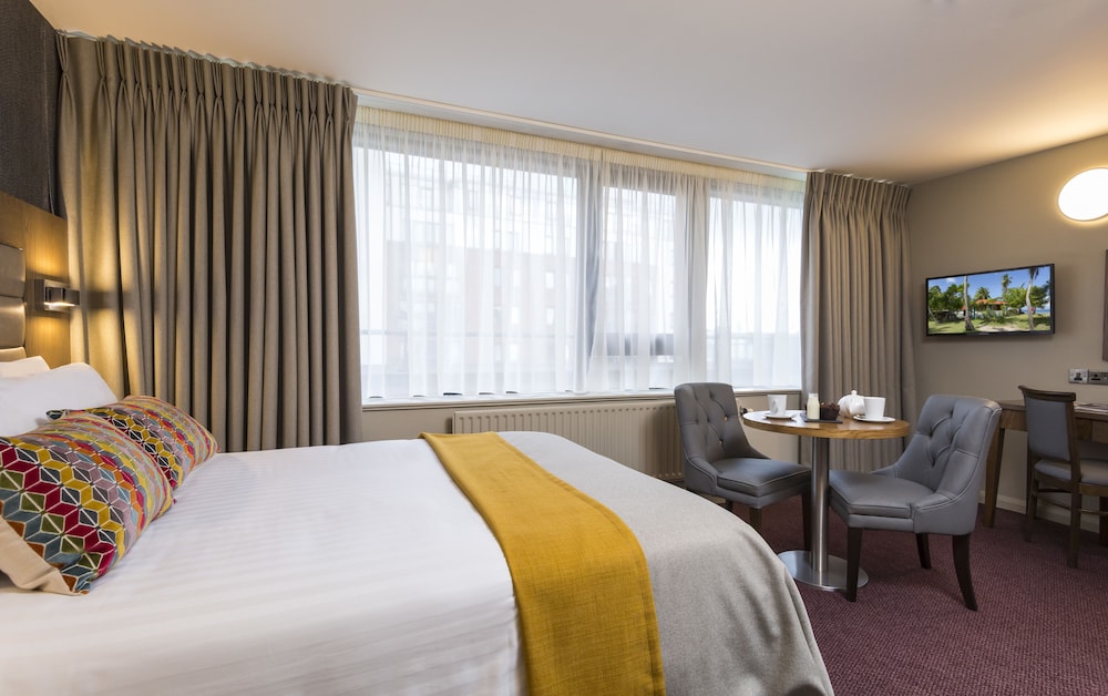 Limerick City Hotel 15/72