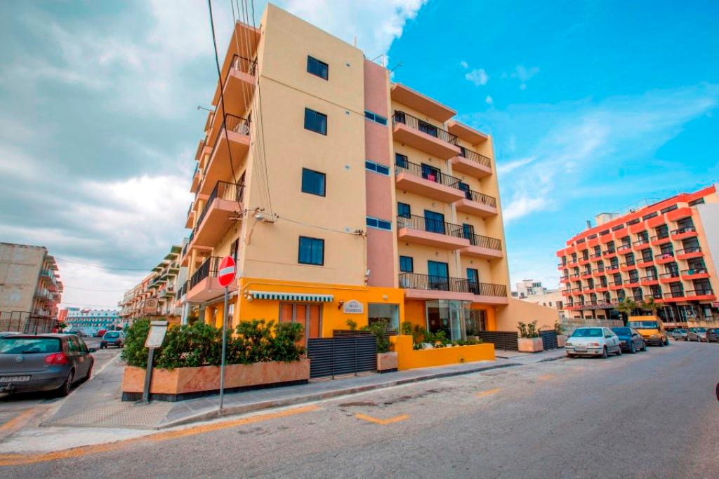 Huli Hotel and Apartments 23/25