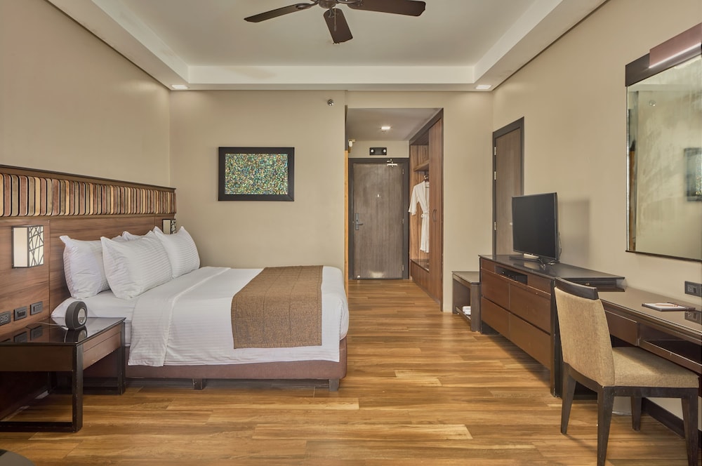 Room, King Bed, Bay View