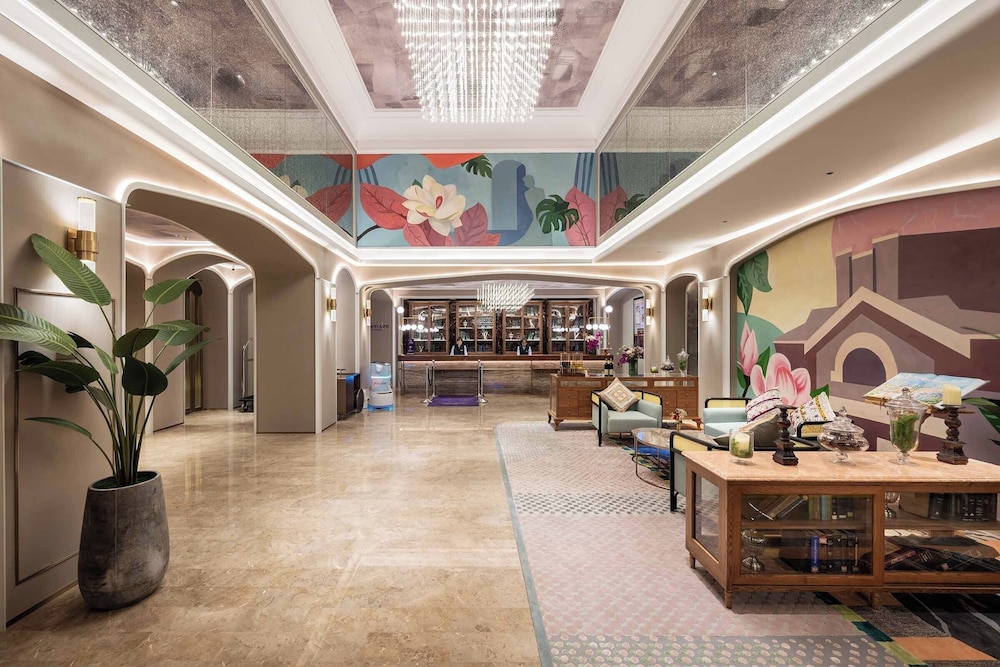 Mercure Nantong Suxitong Riverside 31/42