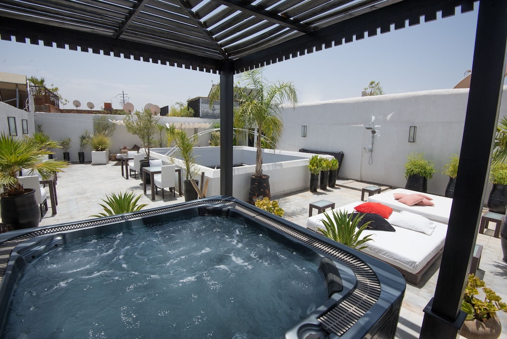 Riad Villa Wengé 26/50