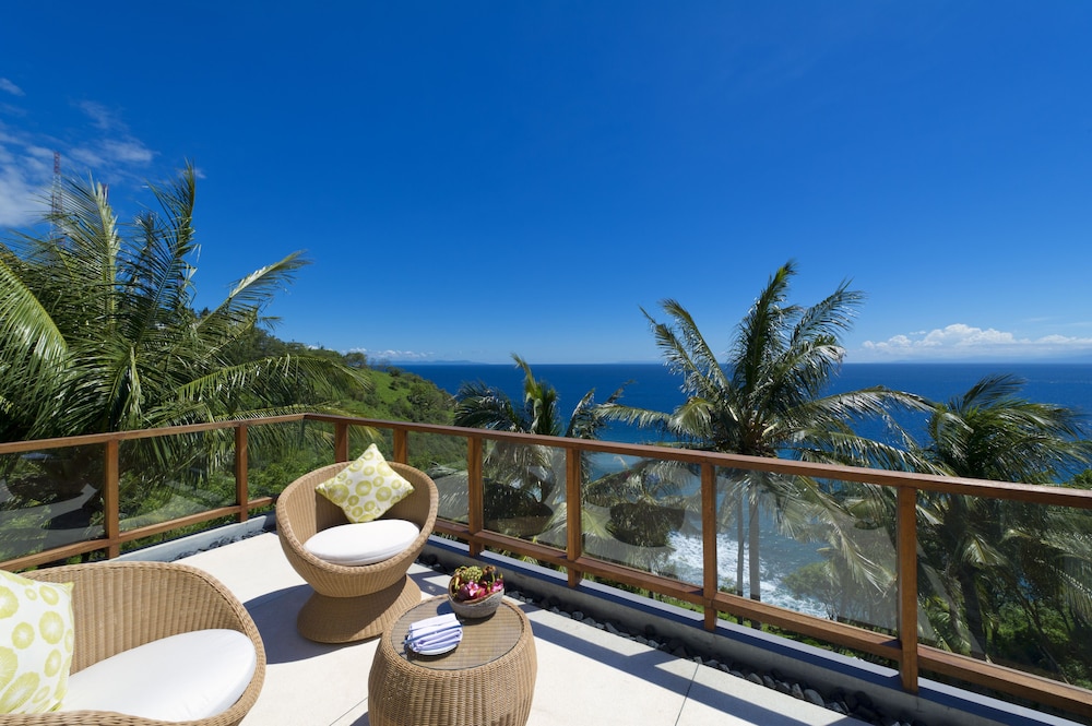 Malimbu Cliff Villa 5/56