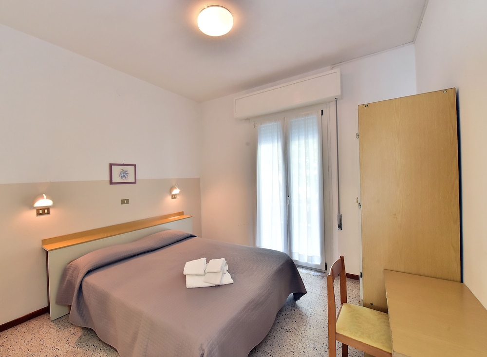 Doria Hotel 11/48
