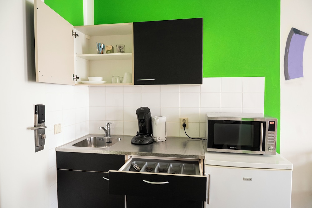 غرفة بسرير كينج، Amsterdam Teleport Hotel 8/8