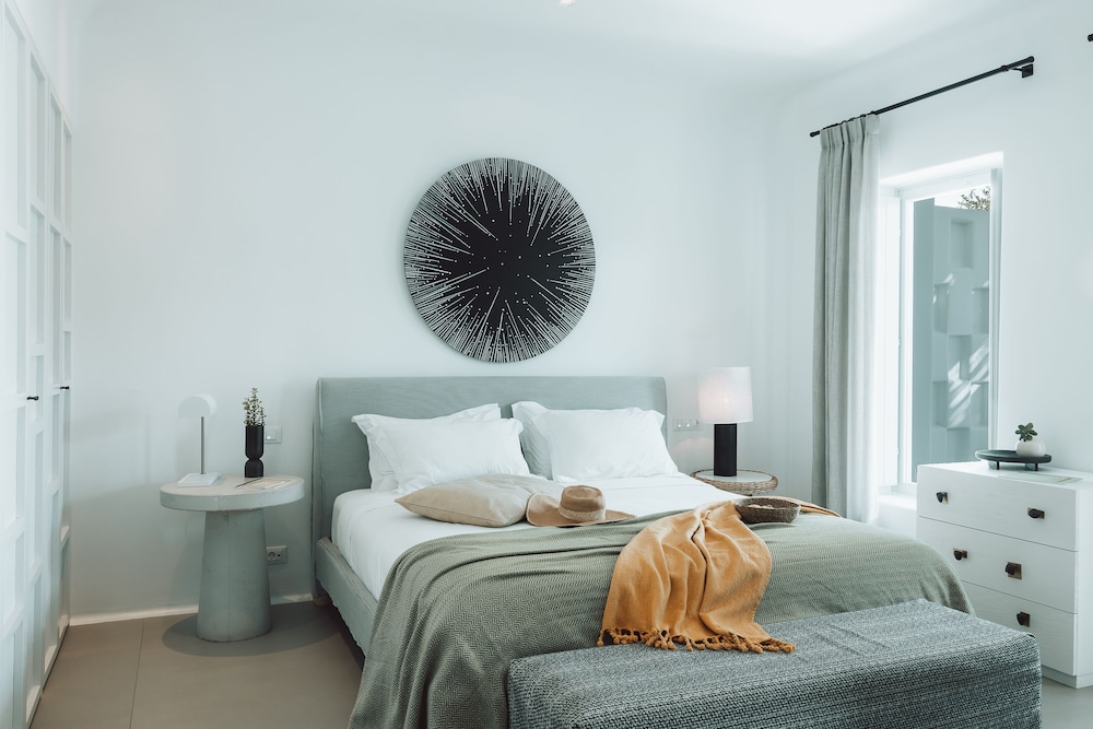 family suite, multiple bedrooms, hot tub