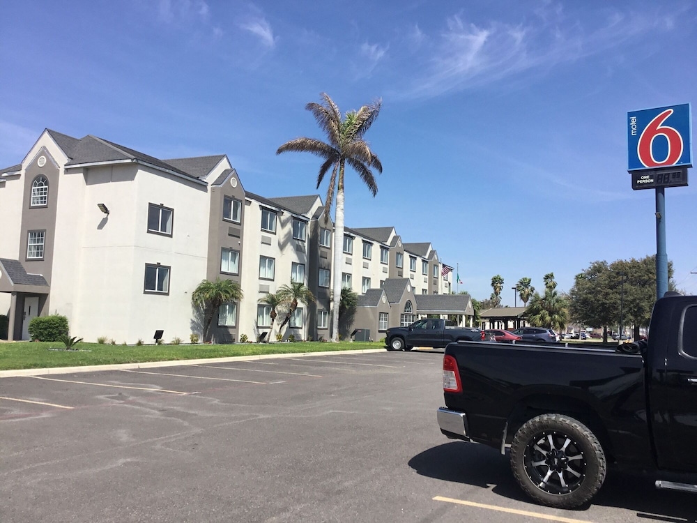 Motel6 McAllen, TX - East 51/60