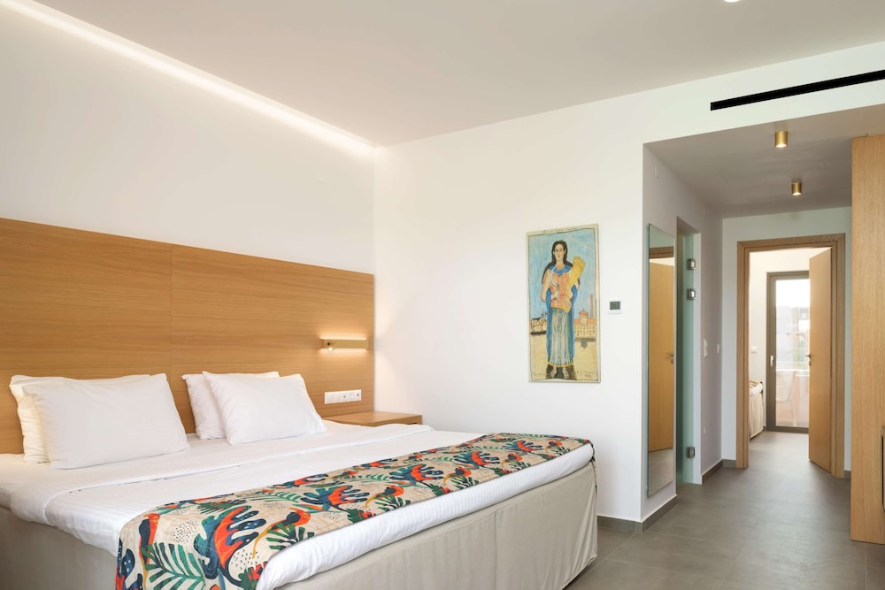 Family Room 2 Bedrooms - Deluxe
