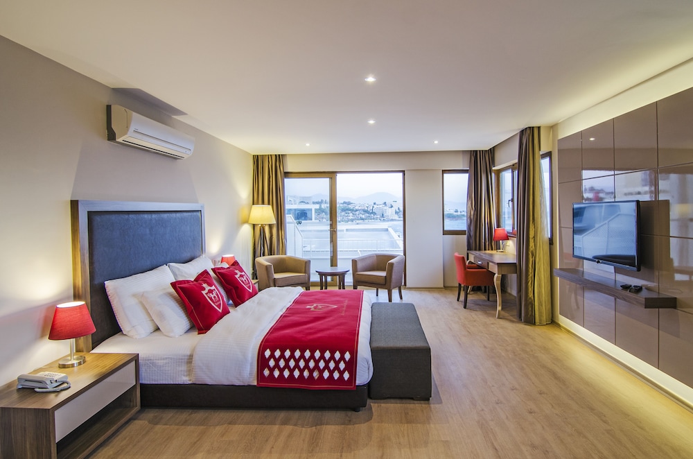 Ladies Beach Residence Hotel 35/68