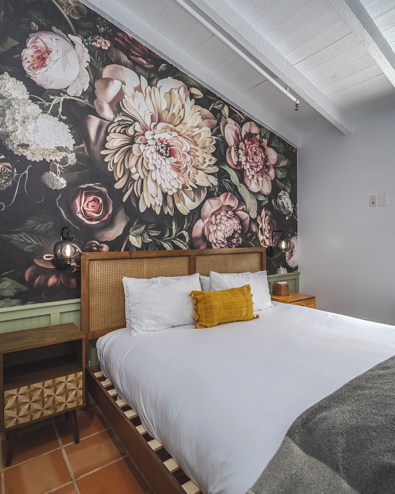 Fleur Noire Hotel 20/50