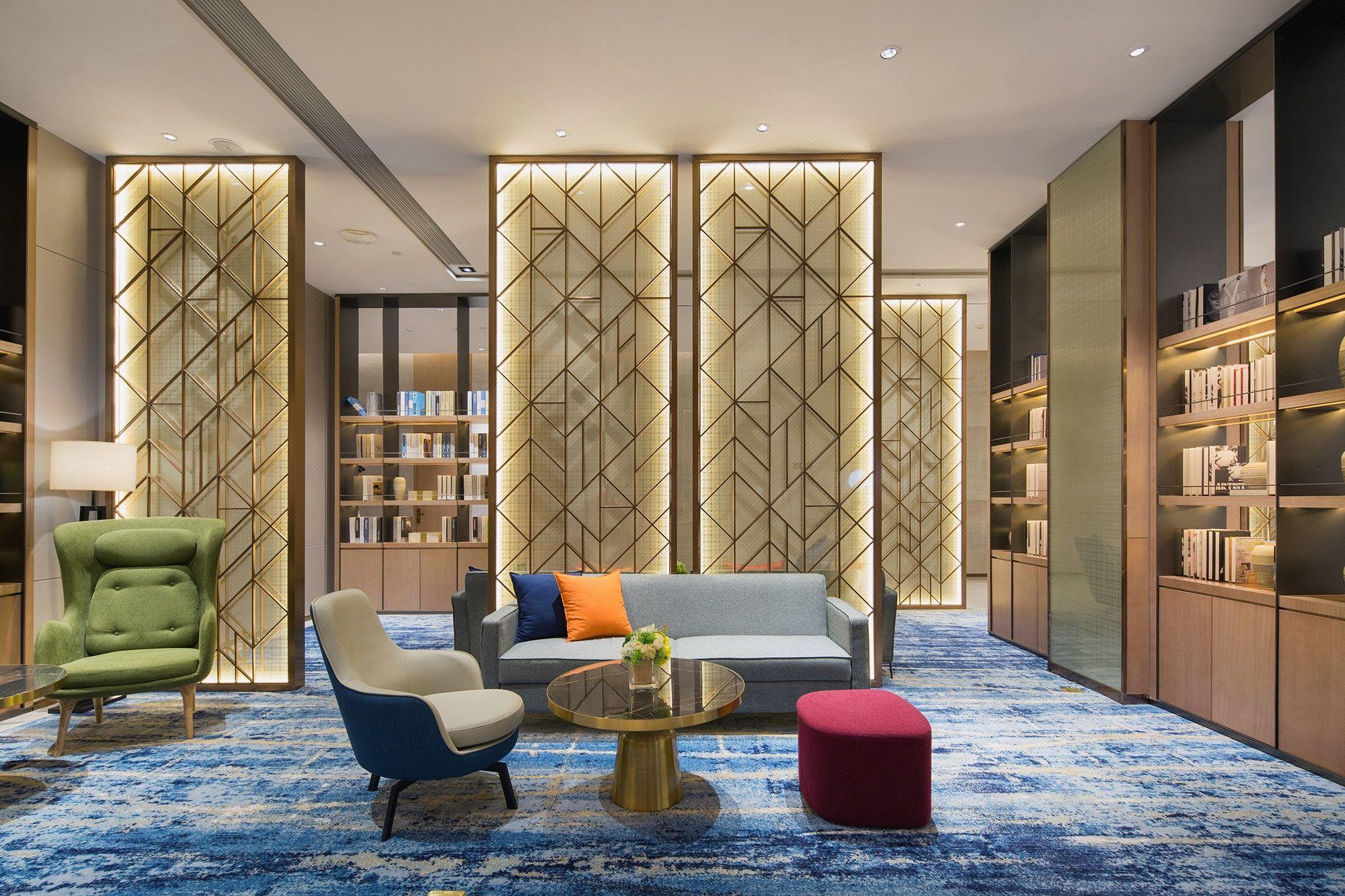 Borrman hotel (Shanghai Hongqiao Railway Station National Exhibition Center Shop) 22/35