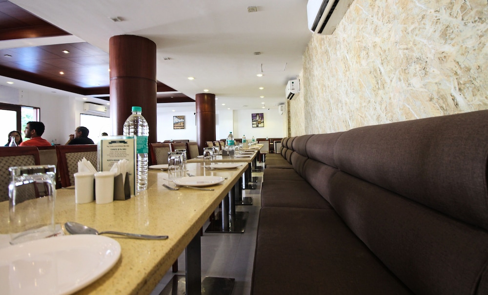 Hotel Reemz 23/32
