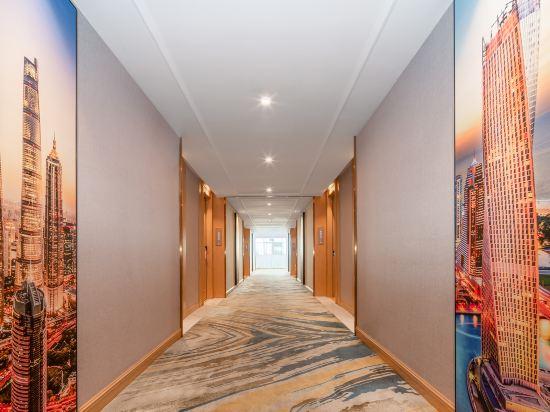 Jinghong International Business Hotel 68/68