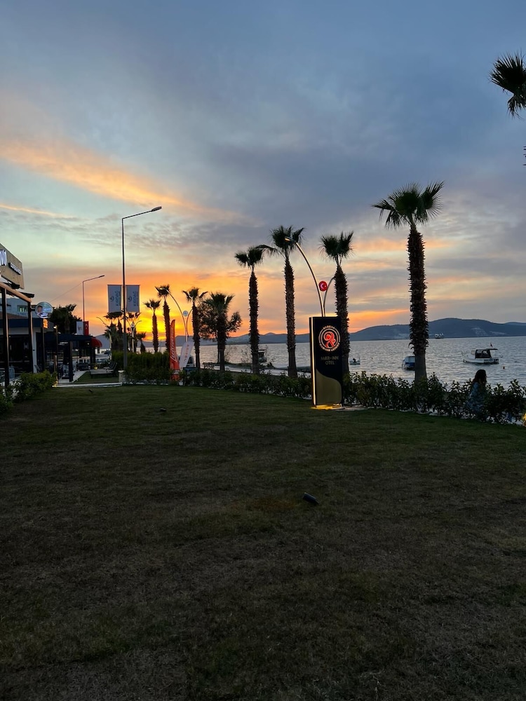 Roseira Mar Inn Luxury 50/55