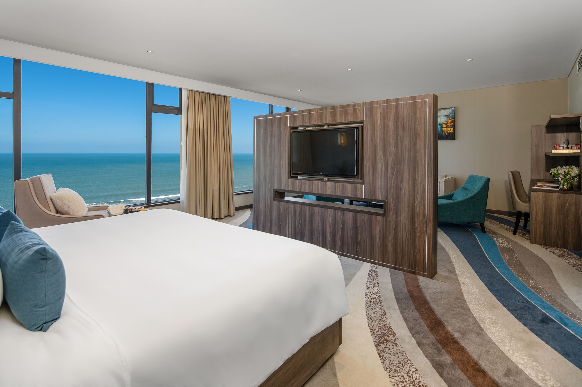 GRAND, SUITE, SEA VIEW