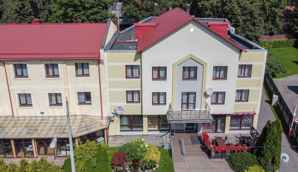 Best Hotel 2/50