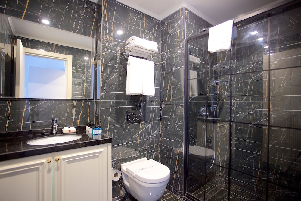 Princely Suites 46/50