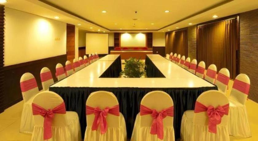 Hotel Bintang Tawangmangu 11/17