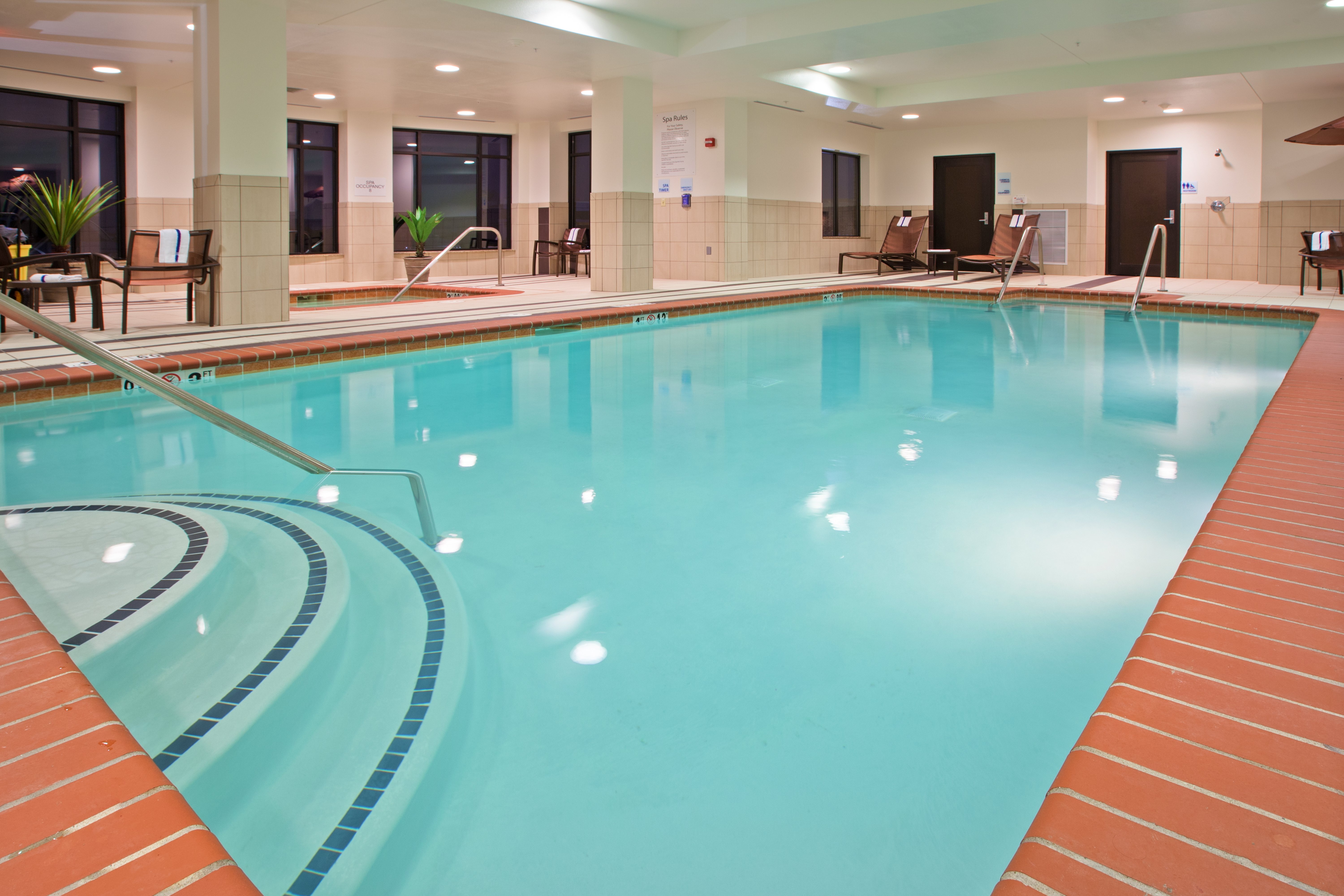 Holiday Inn Express Hotel And Suites Columbus Edinburgh 27/46