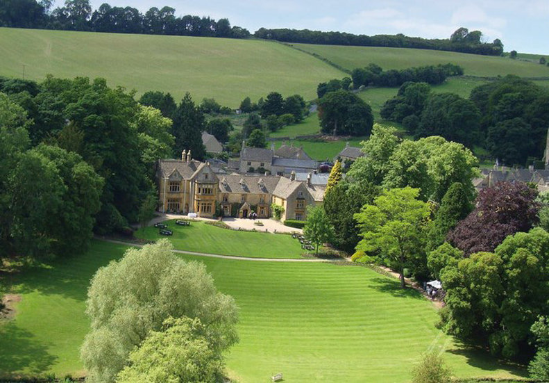 Lords Of The Manor Hotel 23/25