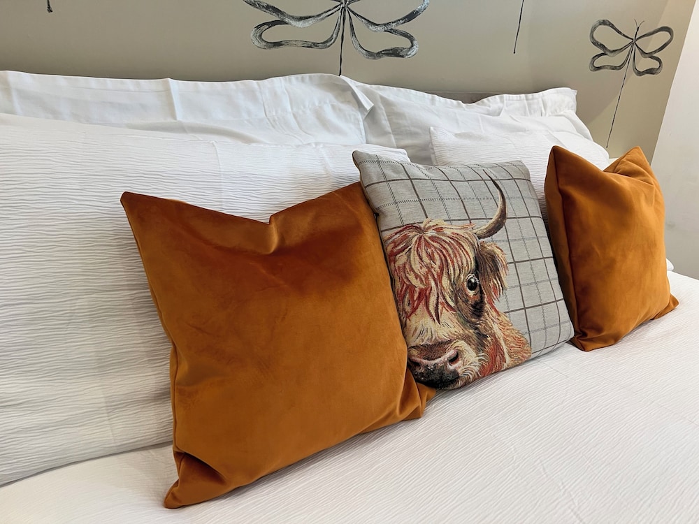 Crieff Armoury Luxury Self Catering Apartment 18/36